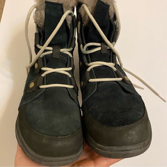 Sorel Explorer II Joan short flat Boots Black fur lined lace up leather suede 9 - Picture 7 of 12